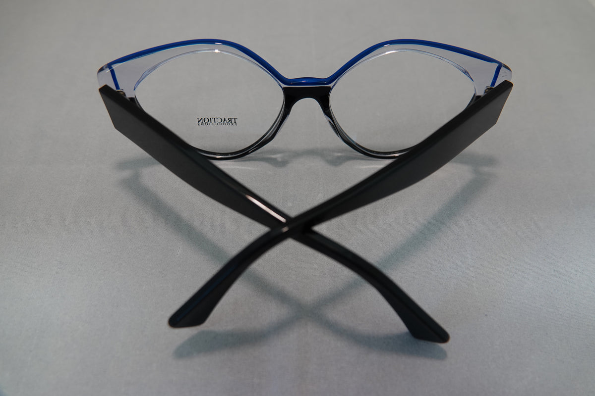 Poliakoff c.Bleu