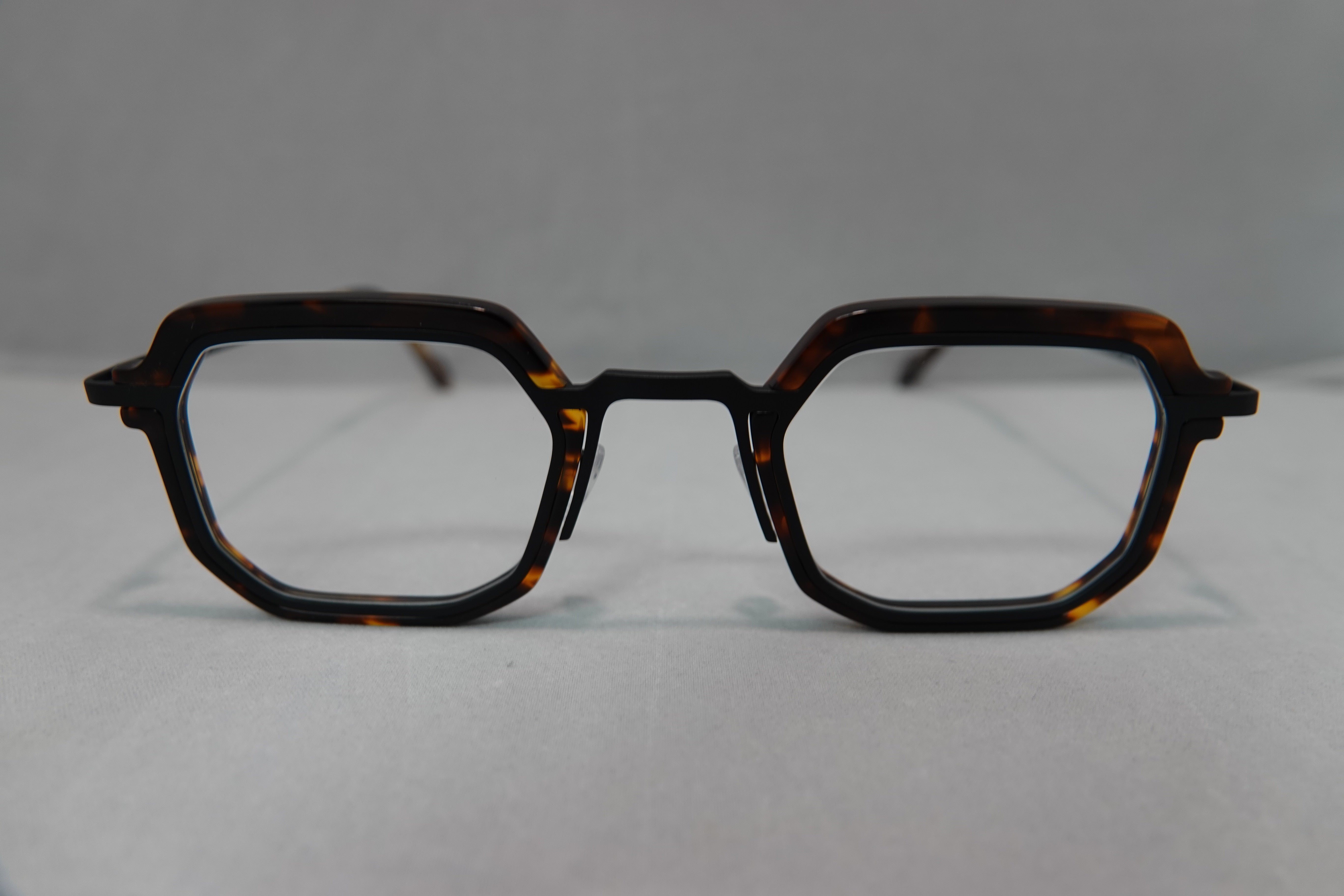 M.14 c.21A24 – Ann's Eyewear Boutique
